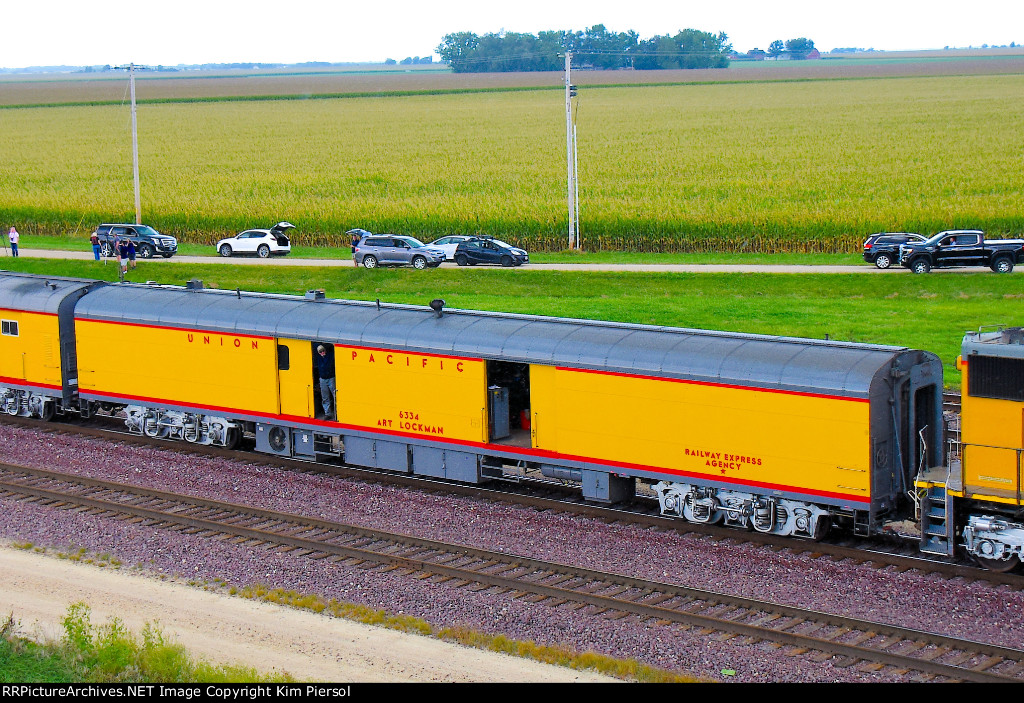 UP 6334 Railway Express Agency Baggage Car "Art Lockman"